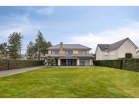 huis te koop in zwijndrecht met 4 slaapkamers