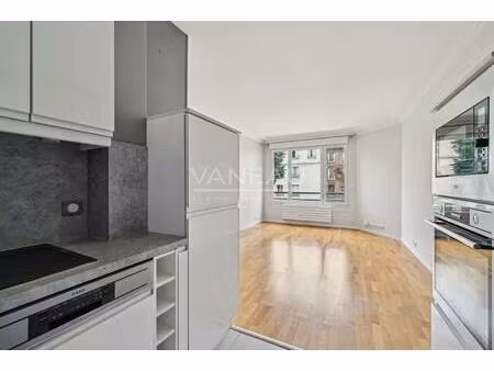 paris 16ème - rue boileau - bel appartement calme et lumineux