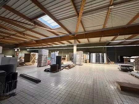 vente commerce 800 m²