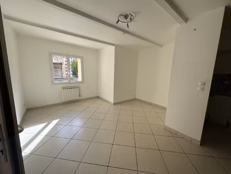 location appartement 4 pièces 68m² paillet 33550