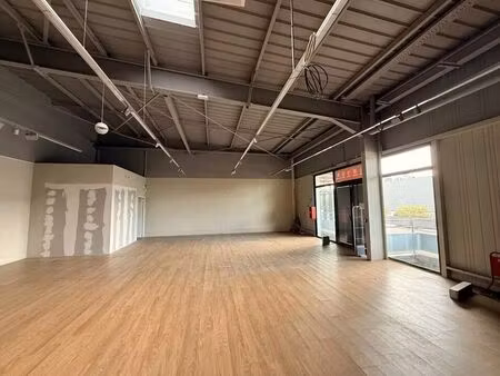 location commerce beauvais 60000 476m²