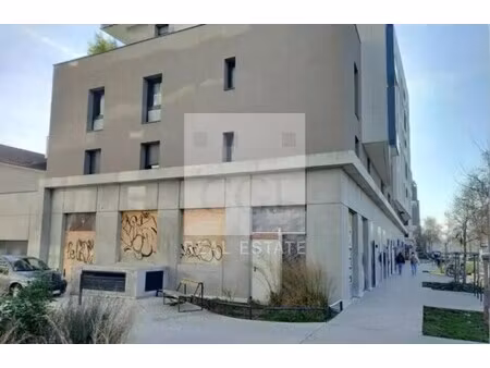 location commerce grenoble 38100 76m²
