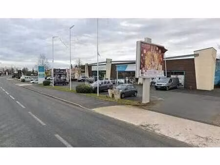 location commerce champcevinel 24750 115m²