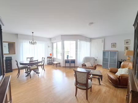 appartement lumineux et une très belle terrasse
