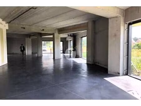 location commerce englos 59320 223m²