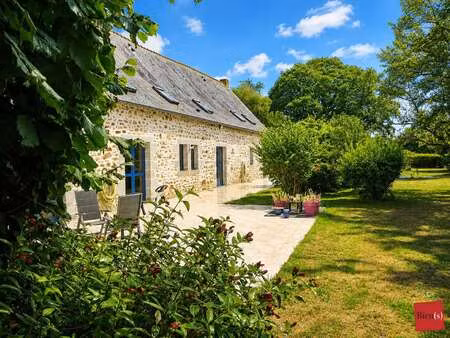 vente maison à évron (53600) : à vendre / 350m² évron
