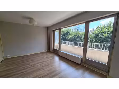 location appartement reims 51100 - - surface privée