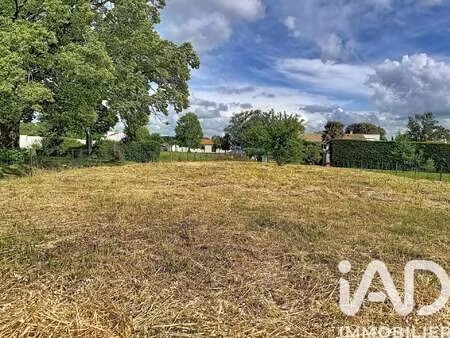 vente terrain à saint-michel-le-cloucq (85200) : à vendre / 544m² saint-michel-le-cloucq