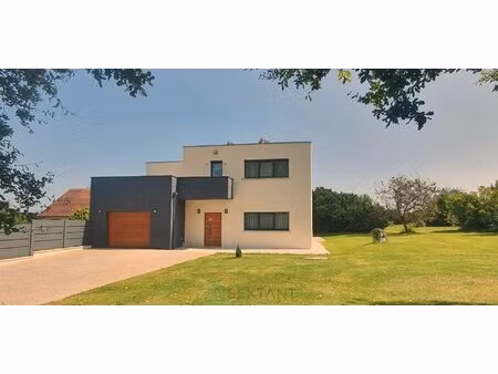 voici une villa moderne ultra équipée et économe en énergie !