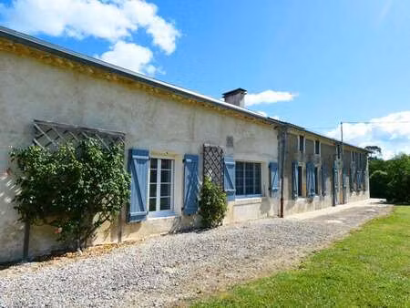 vente longère et corps de ferme à courpignac (17130) : à vendre / 210m² courpignac