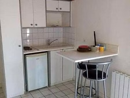 location appartement t1 à chemille (49120) : à louer t1 / 20m² chemille