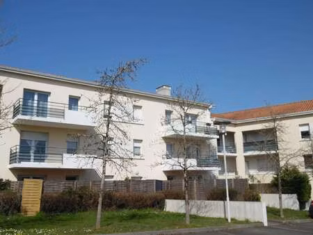 location appartement 3 pièces à couëron (44220) : à louer 3 pièces / 73m² couëron