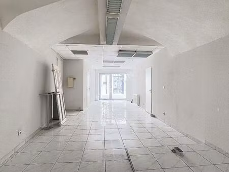 immeuble montelimar 5 pièce(s) 180 m2