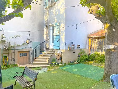 tres bel appartement avec grand jardin centre ville