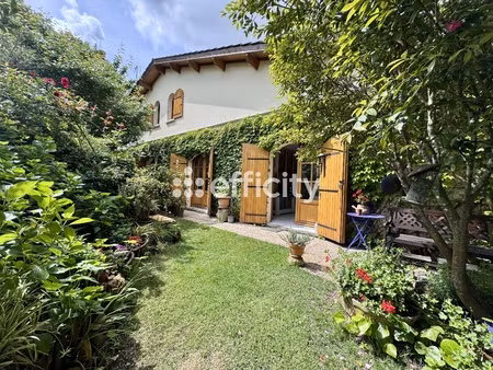 maison 7 pièces - 288 m²