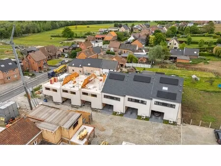 huis te koop in pajottegem met 3 slaapkamers