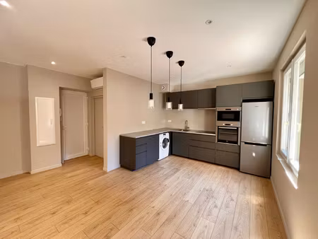 à louer grenoble quartier strasbourg appartement t3 re