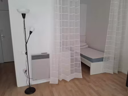 location appartement 2 pièces 35 m² à hyères (83400)