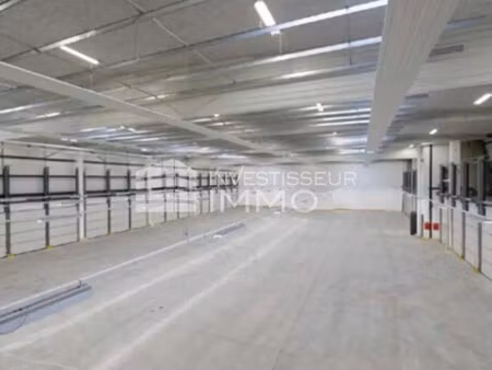 location local d'activités 3 433 m²