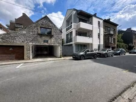 appartement dans une petite résidence à proximité de la meus