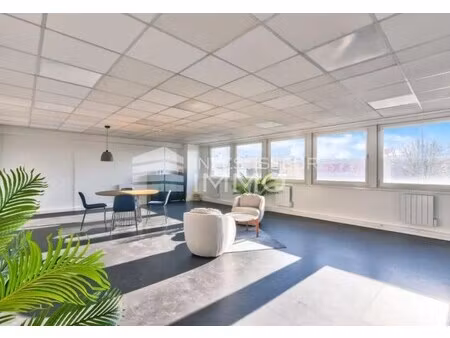 location bureaux 118 m²