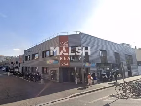 location bureaux 809 m²