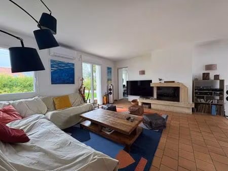 maison familiale parfaitement entretenue et modernisée