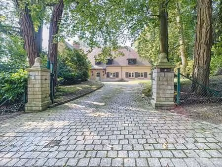 villa classique sise sur +/- 28 ares