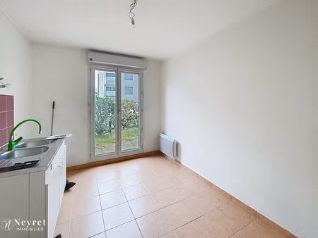 rare - appartement t2 avec jardin privatif - lyon 8ème