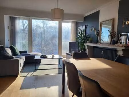 appartement 2 ch  terrasse + parking en plein centre