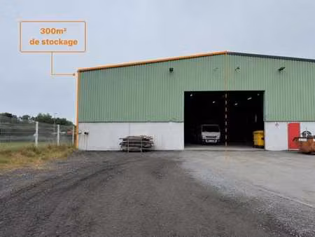 entrepôt de stockage de 300 m²