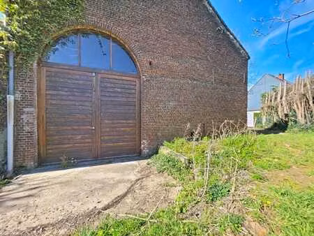 magnifique maison à rénover entièrement