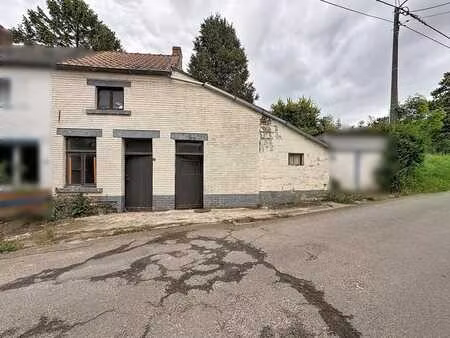 bâtiment à réhabiliter avec fort potentiel