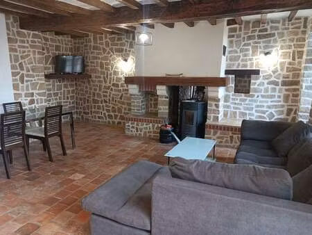 location maison à parné-sur-roc (53260) : à louer / 120m² parné-sur-roc