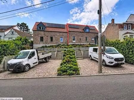 bourgeois - maison comme neuve de +/-189m2  3ch (1ch au rdc)