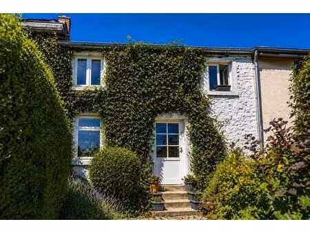 petite maison à rénover avec jardin