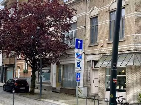 rez commercial à louer place keym