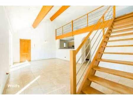 rez-de-chaussée commercial avec superbe duplex !