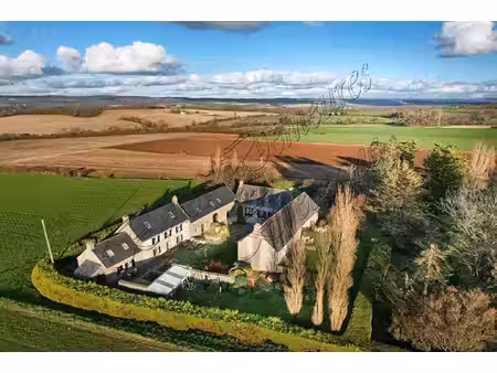 a vendre superbe hameau de 6 habitations à deux pas de la mer finistère