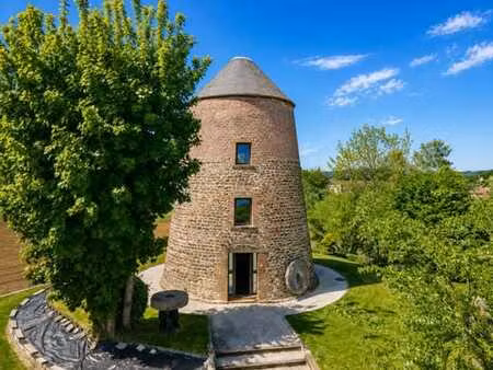 ancien moulin entièrement rénové avec soin