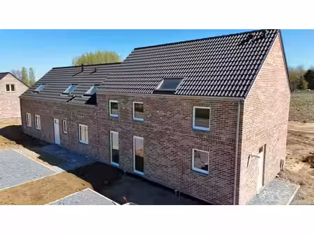 maison neuve peb a avec jardin