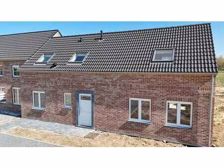 vaste maison neuve super équipée entre saint-ghislain et chi
