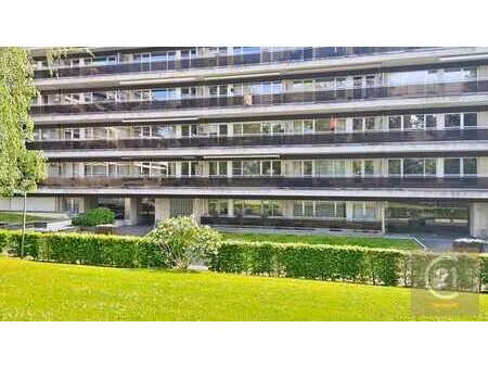 lumineux appartement 2 chambres avec garage et terrasses