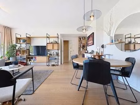 uccle : spacieux et lumineux 2 chambres avec terrasse