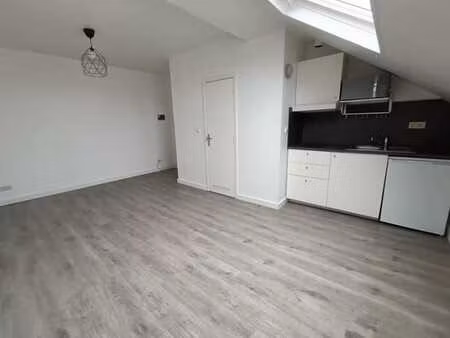 studio rénové au cœur de bruxelles – 25 m²