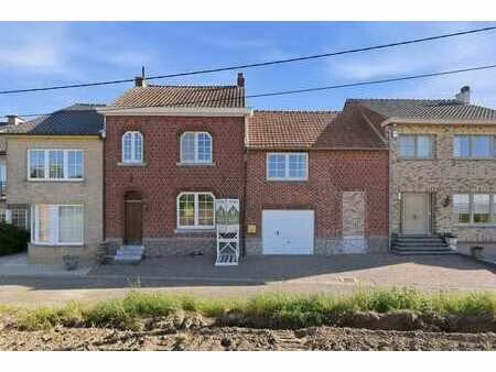 ruime gesloten bebouwing met aparte studio en veel mogeli...