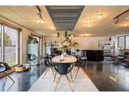 loft duplex d'exception 290 m² + terrasse 55 m² — peb c+