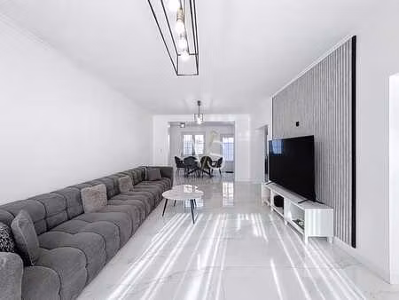 superbe maison contemporaine 4 ch avec jardin & garage!