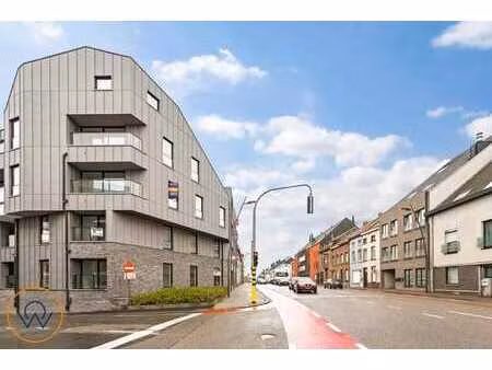 appartement lumineux et moderne dans un immeuble récent
