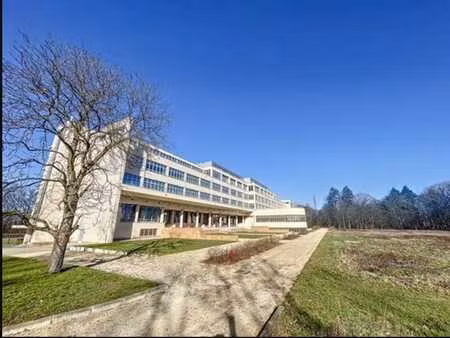 vivre dans un immeuble unique entre overijse et wavre